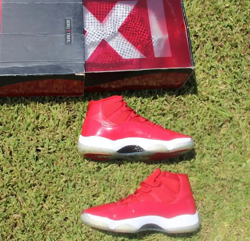 Air Jordan 11 Retro Win Like '96 Gym Red Size 9 (378037-623)